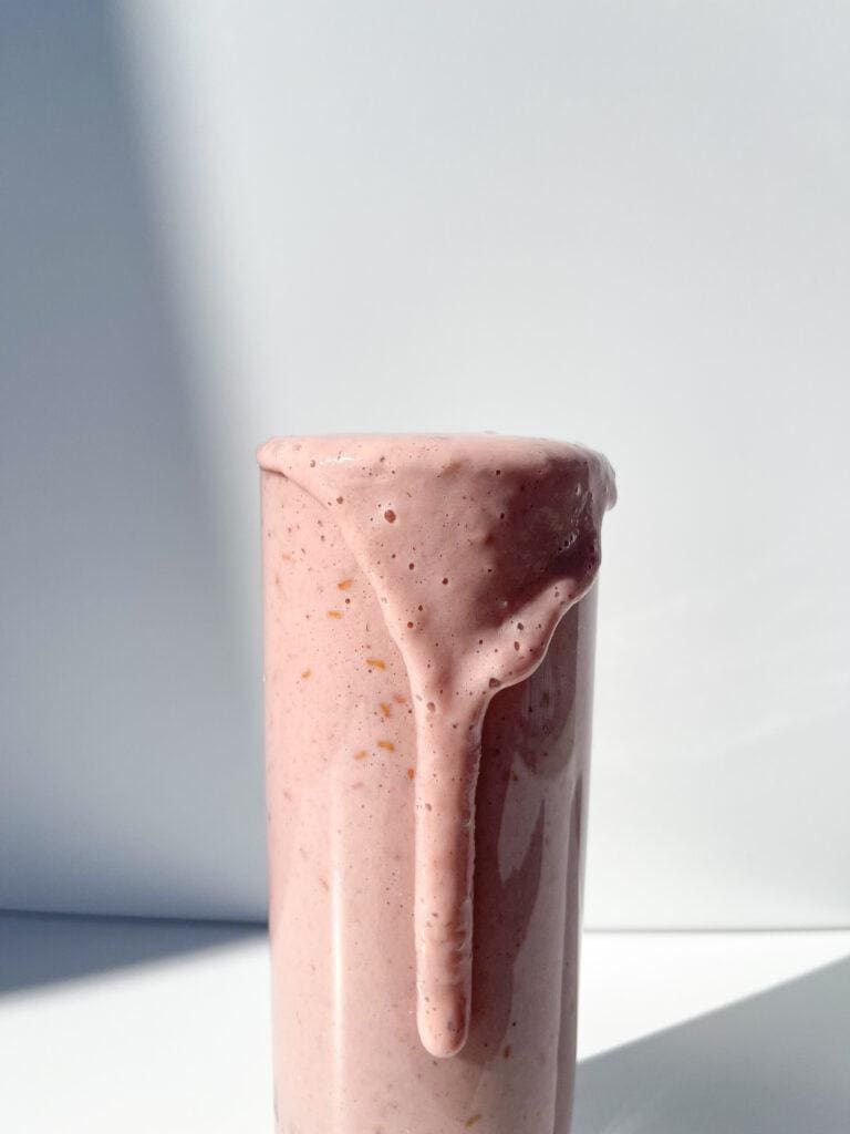 Raspberry Cheesecake (or Strawberry) Smoothie