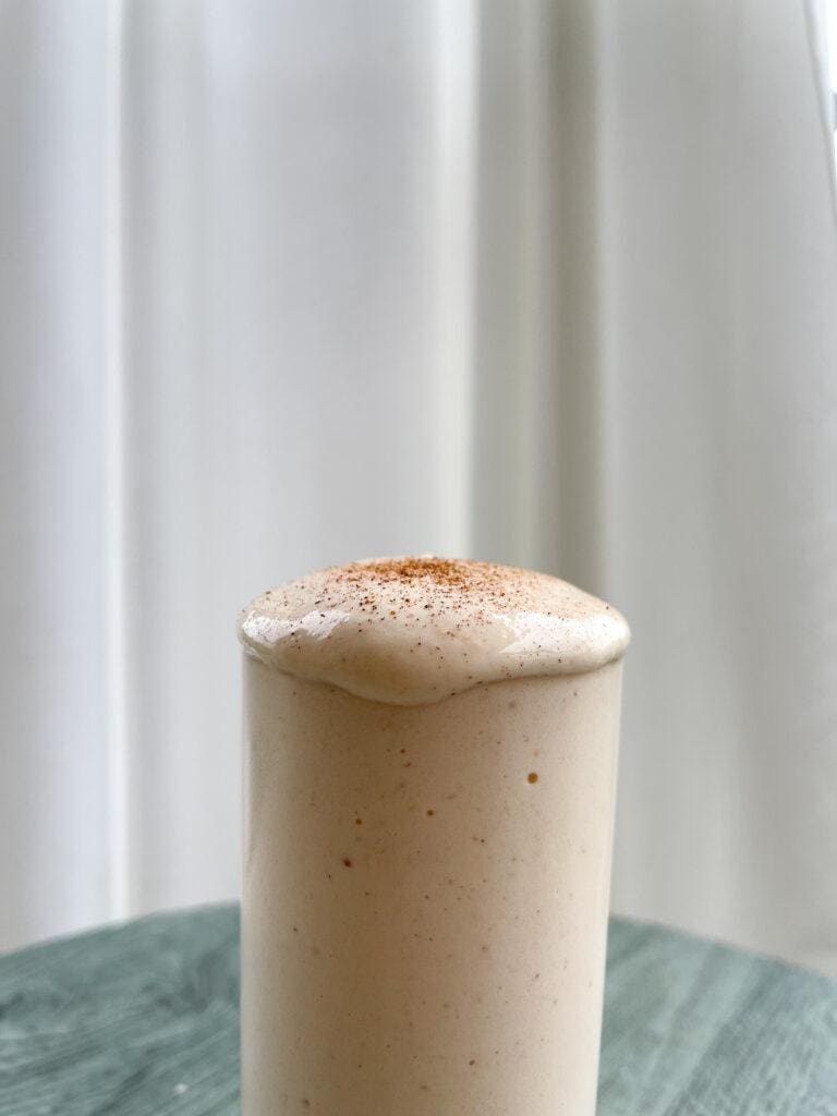 Healthy Peach Cobbler Smoothie