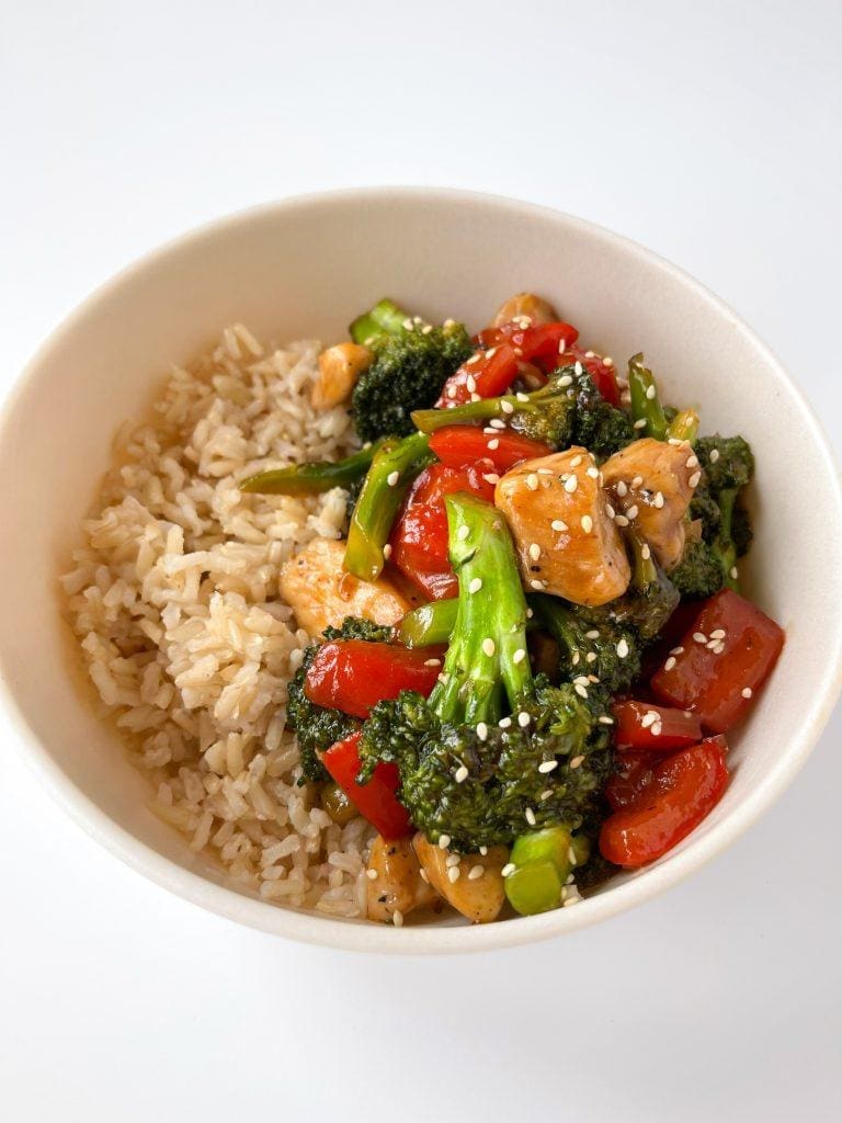 Chicken Stir Fry with Broccoli and Red Pepper