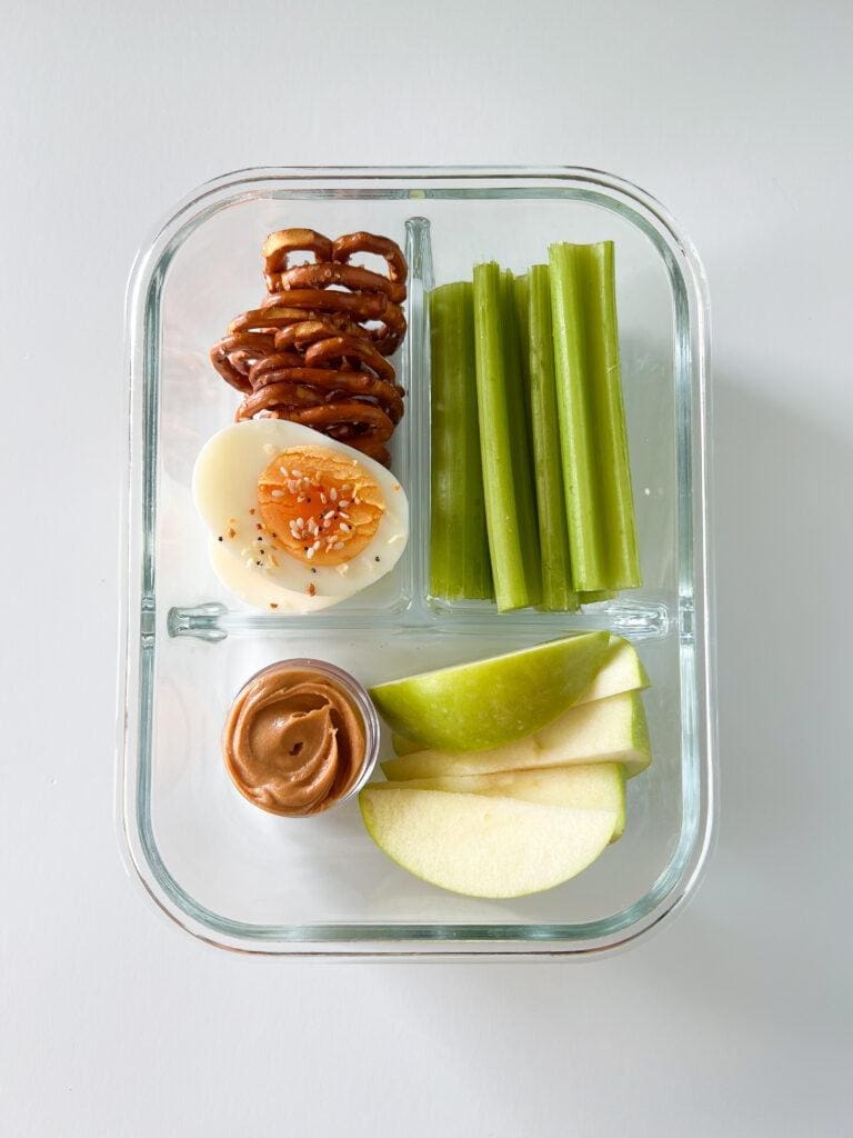 Basic B Snack/Lunch Box
