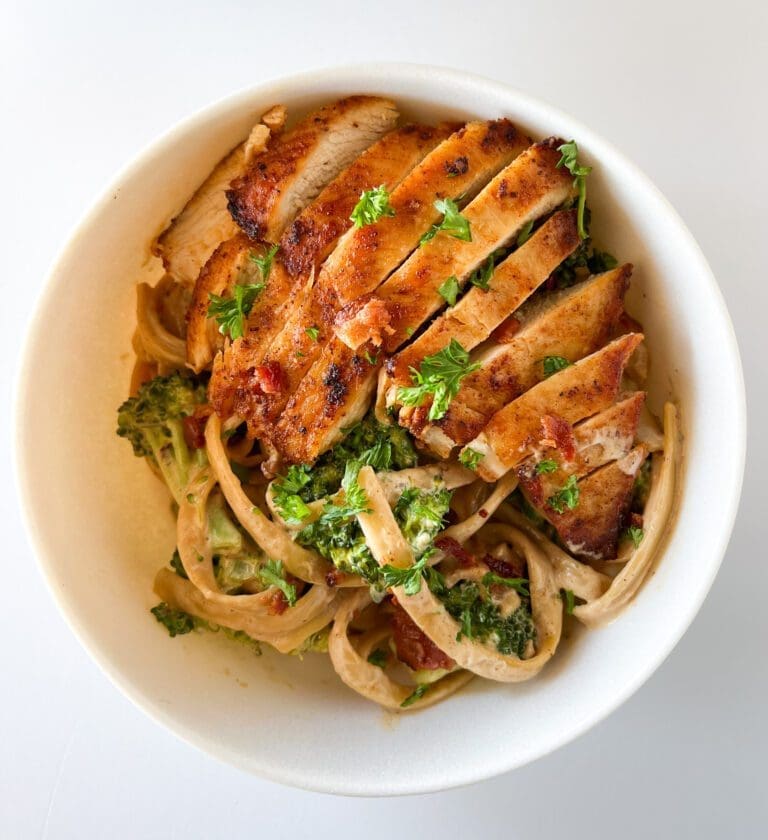 Chicken (or Shrimp) and Broccoli Alfredo