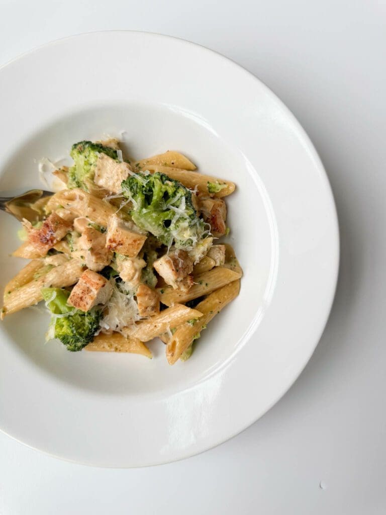 Creamy Chicken and Broccoli Pasta